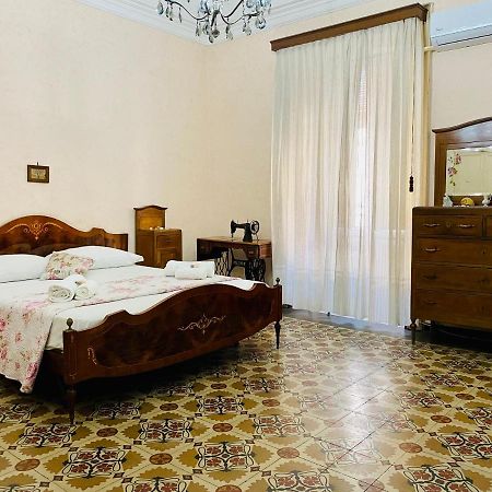 Appartement Zu Pippo's Hause à Catane Extérieur photo