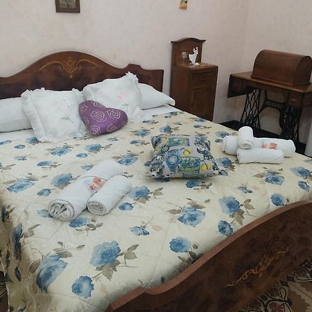 Appartement Zu Pippo's Hause à Catane Extérieur photo